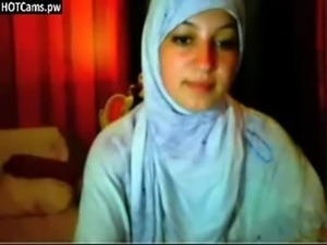 Free Chat Busty Hijab Girl Fingering Her Ass On Webcam - www.HOTCams.pw free