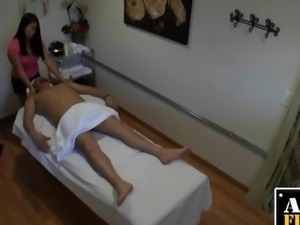 Secret Cam Films Massage Parlour BJ