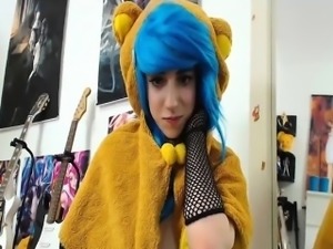 Great Pussy on Blue Haired Teen on Webcam