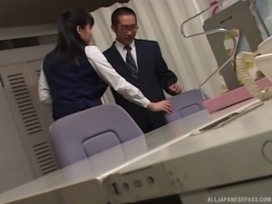 Eager Japanese secretary blows the boss in the office