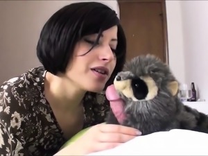 Horny Housewife Gives Sick Blowjobs