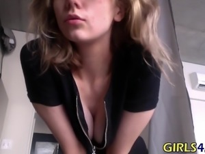 Amateur Bhiankha Flashing Ass On Live Webcam