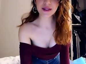 cute cutie redhead flashing boobs on live webcam