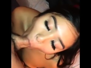 Hot amateur Asian babe blowjob