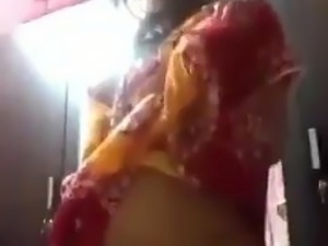 North indian girl show her boobs video