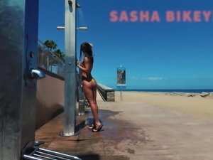 TRAVEL NUDE - Public beach shower. Sasha Bikeyeva.Canaries