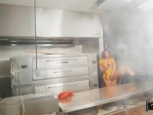 Fast food waitress gets horny and gets creampied in the kitchen