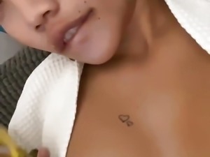 Emma Thai Plays with Banana and Tease Sexy in Live Webcam Show