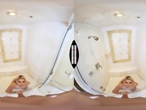 Bridgette B. gives a nice head under the shower