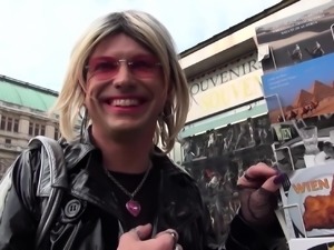 Hottie amateur blonde filmed while sex