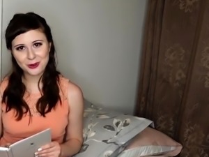 Brunette Solo Webcam Masturbation