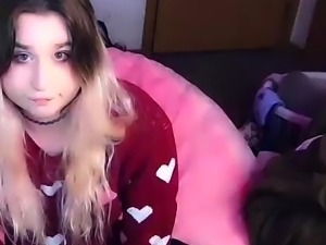 Webcam xxx blonde masturbation show with a dildo