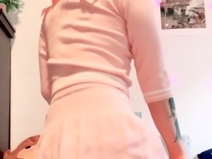 Beauty small tit amateur teen masturbating her shaved pussy