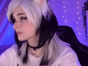 Blonde teen Sierras first erotic masturbation video