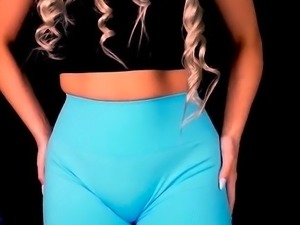 Fit Chick Amy - Yoga Pants Scratch