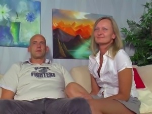 Amateur blonde gives great handjob