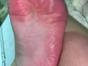 Amateur hottie solo masturbation